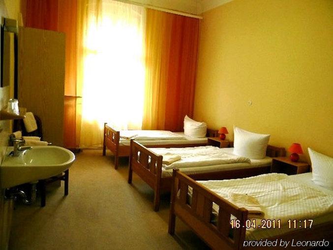 Hotel Pension Dahlem Berlin Room photo